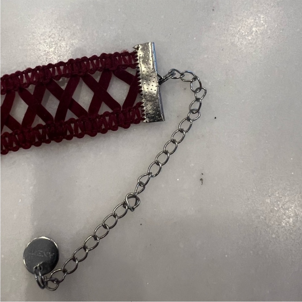 Red Burgundy Velvet Lace Choker Necklace - Picture 2 of 3